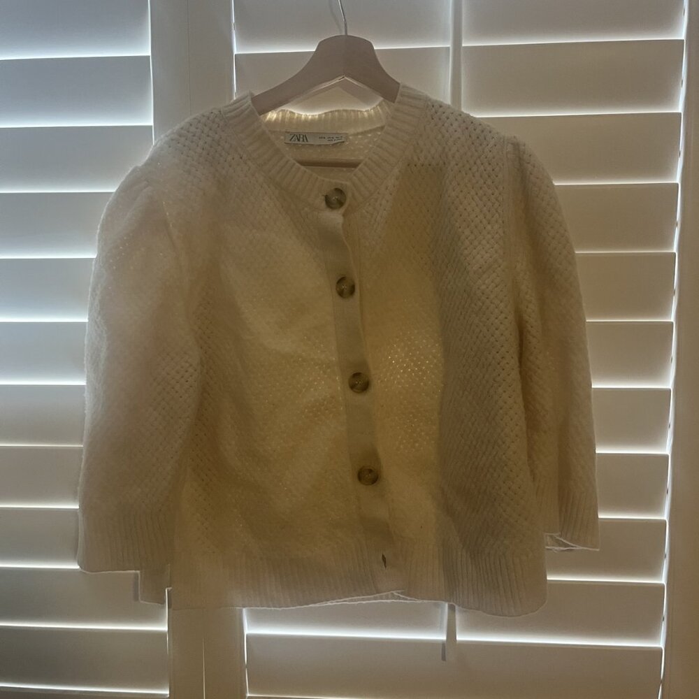 Zara Size Extra Large (XL) ZARA White Chunky Knit Button Front Cardigan Sweater